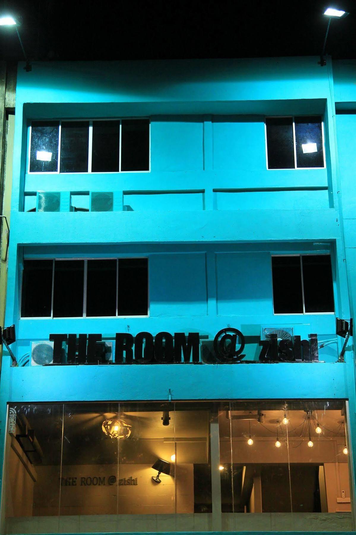 The Room @ Zishi Kota Bharu Esterno foto