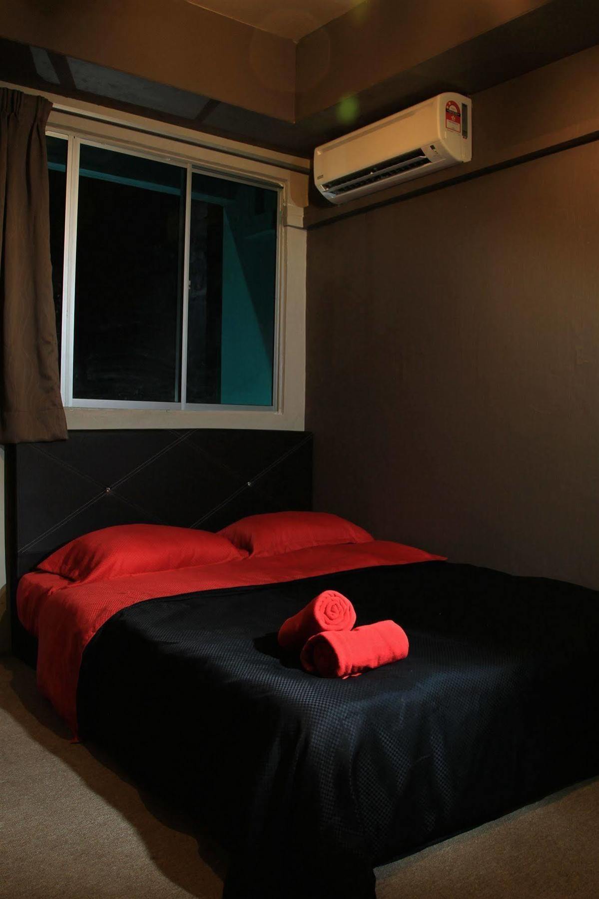 The Room @ Zishi Kota Bharu Esterno foto
